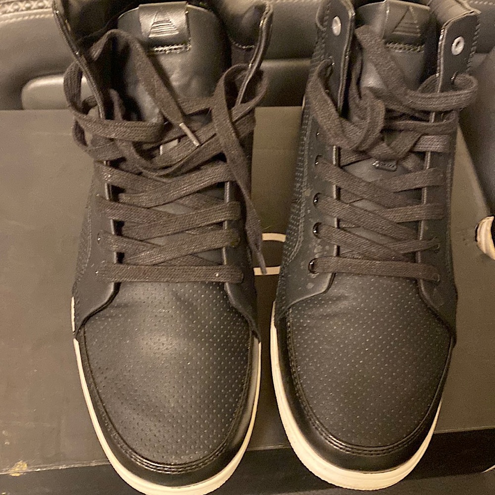 Aldo Men sneakers 
Size :10
Color: black